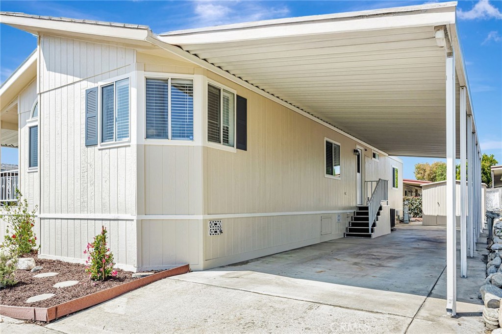 929 E Foothill Boulevard 140