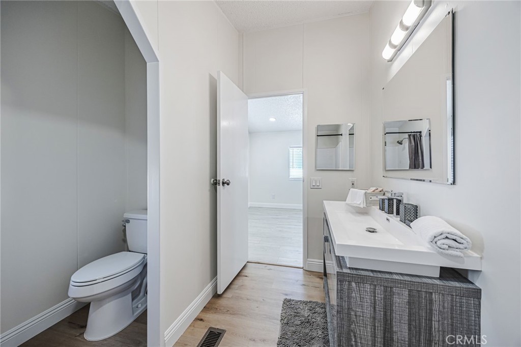 929 E Foothill Boulevard 140