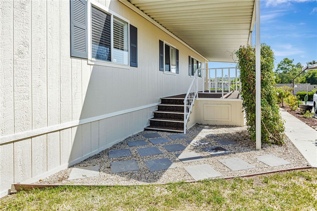 929 E Foothill Boulevard 140