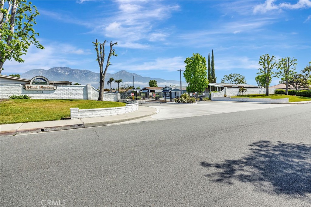 929 E Foothill Boulevard 140