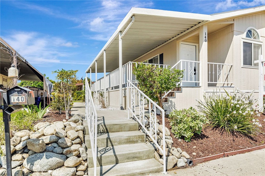 929 E Foothill Boulevard 140