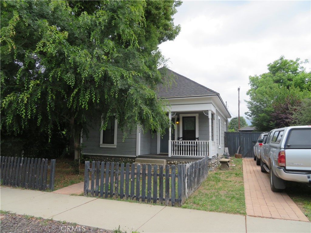 2627 Bonita Avenue
