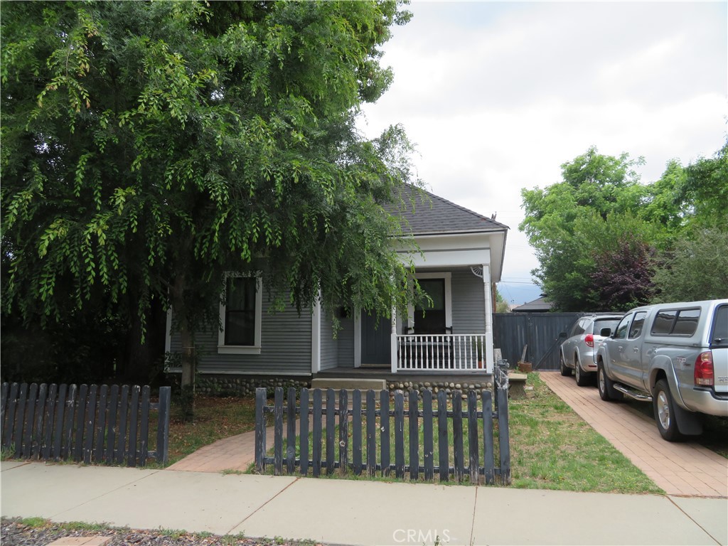 2627 Bonita Avenue