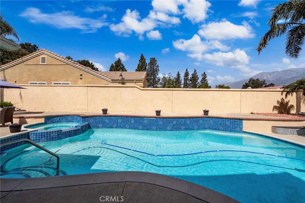 5676 Pasadena Court