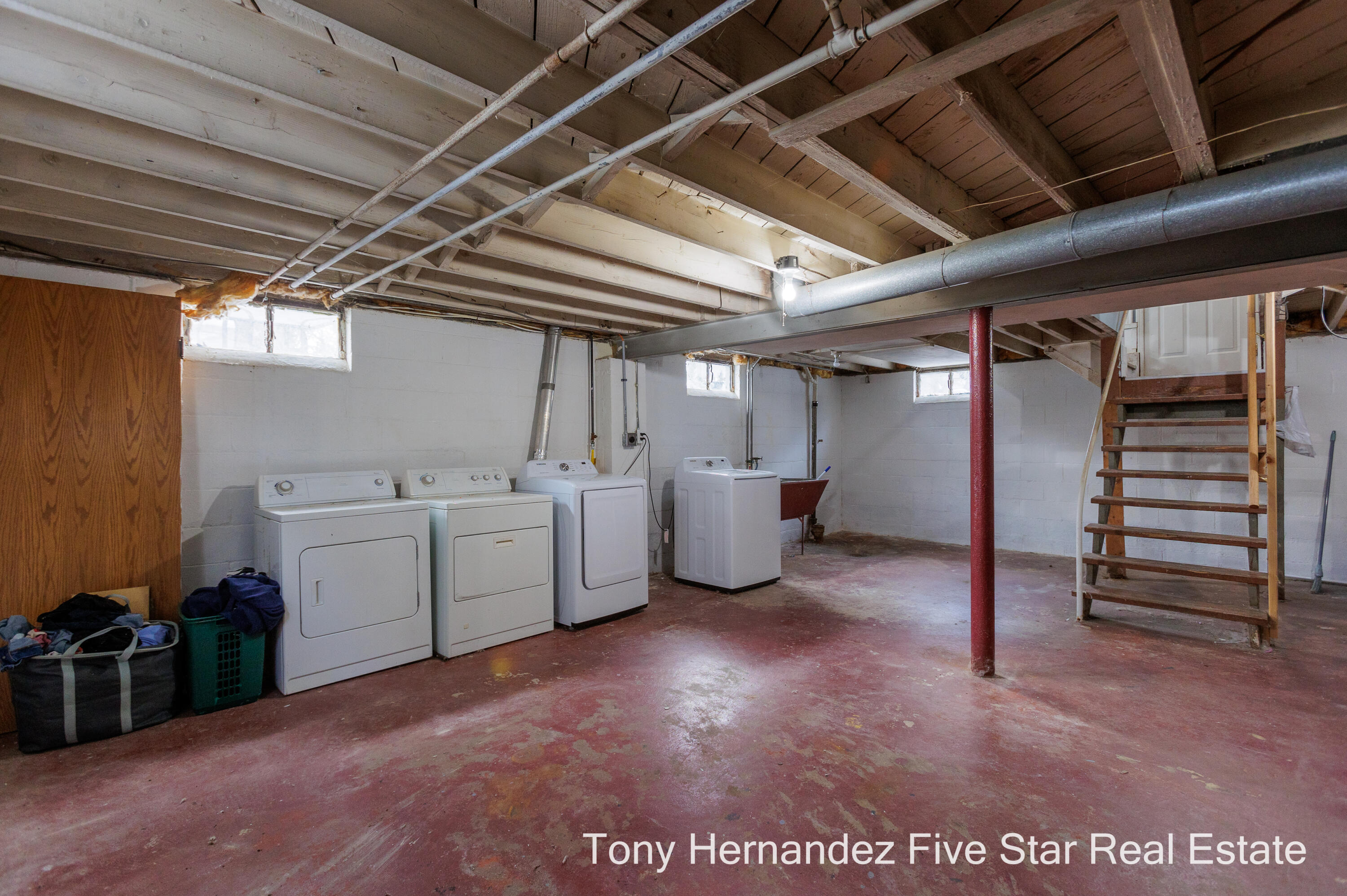 977 W Southern Avenue