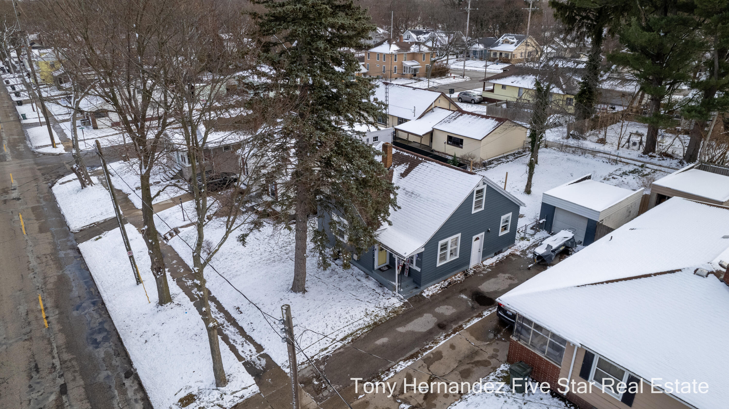 977 W Southern Avenue
