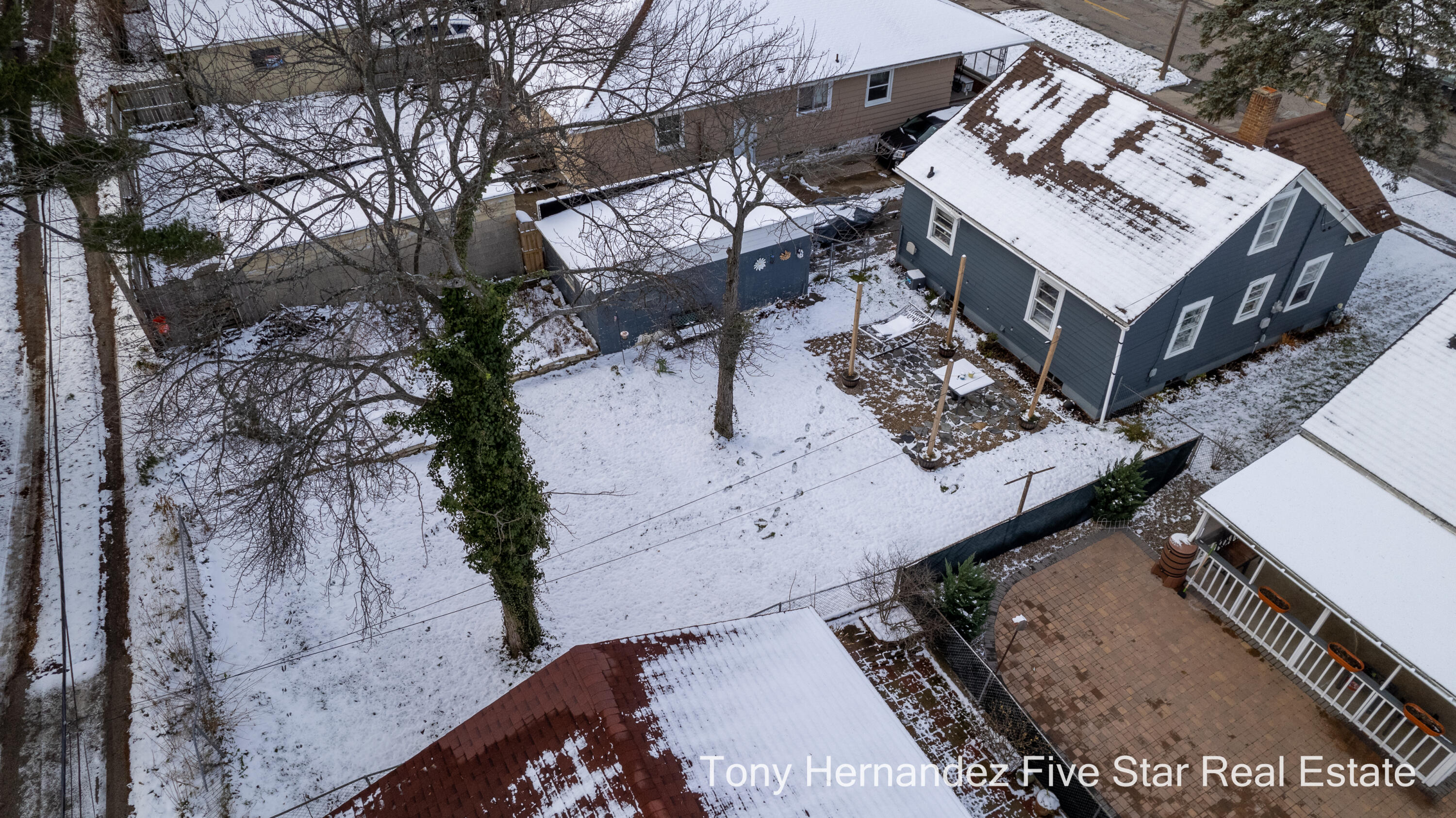 977 W Southern Avenue