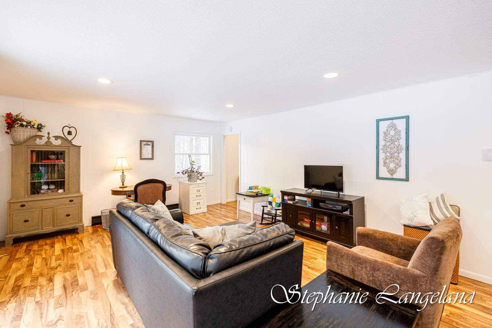 12070 Victoria Drive