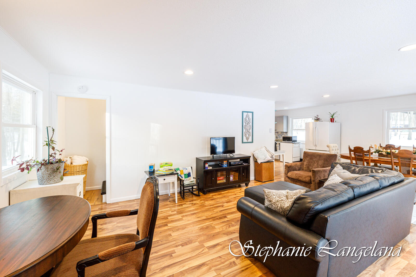 12070 Victoria Drive