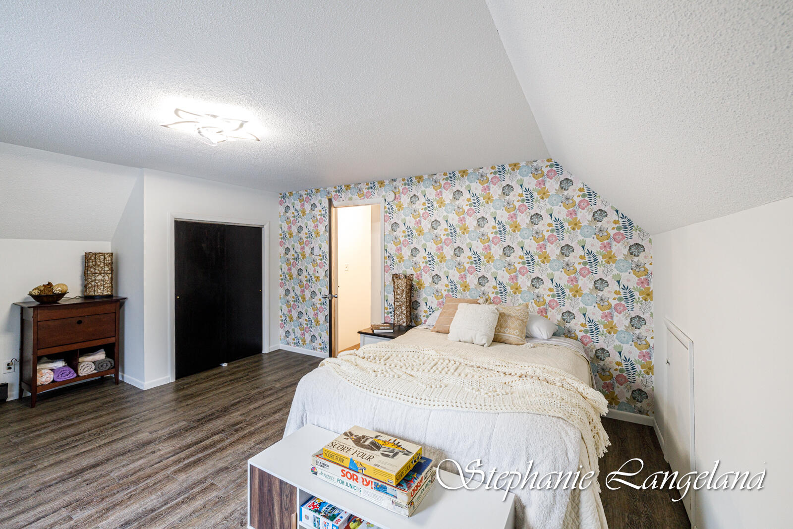 12070 Victoria Drive