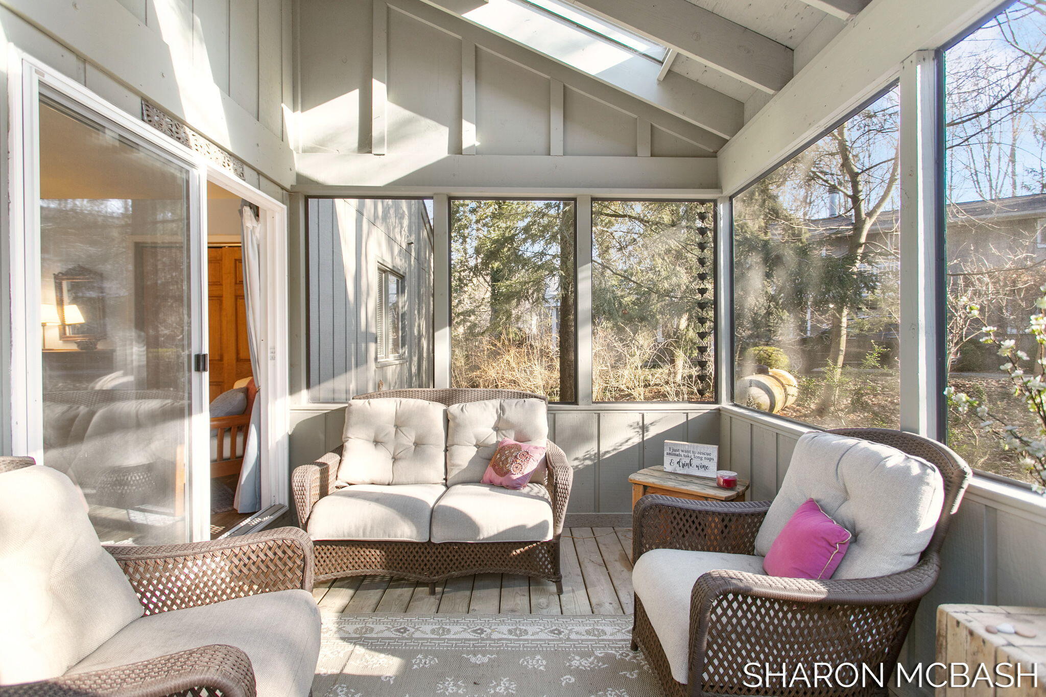 7183 Lakeview Terrace