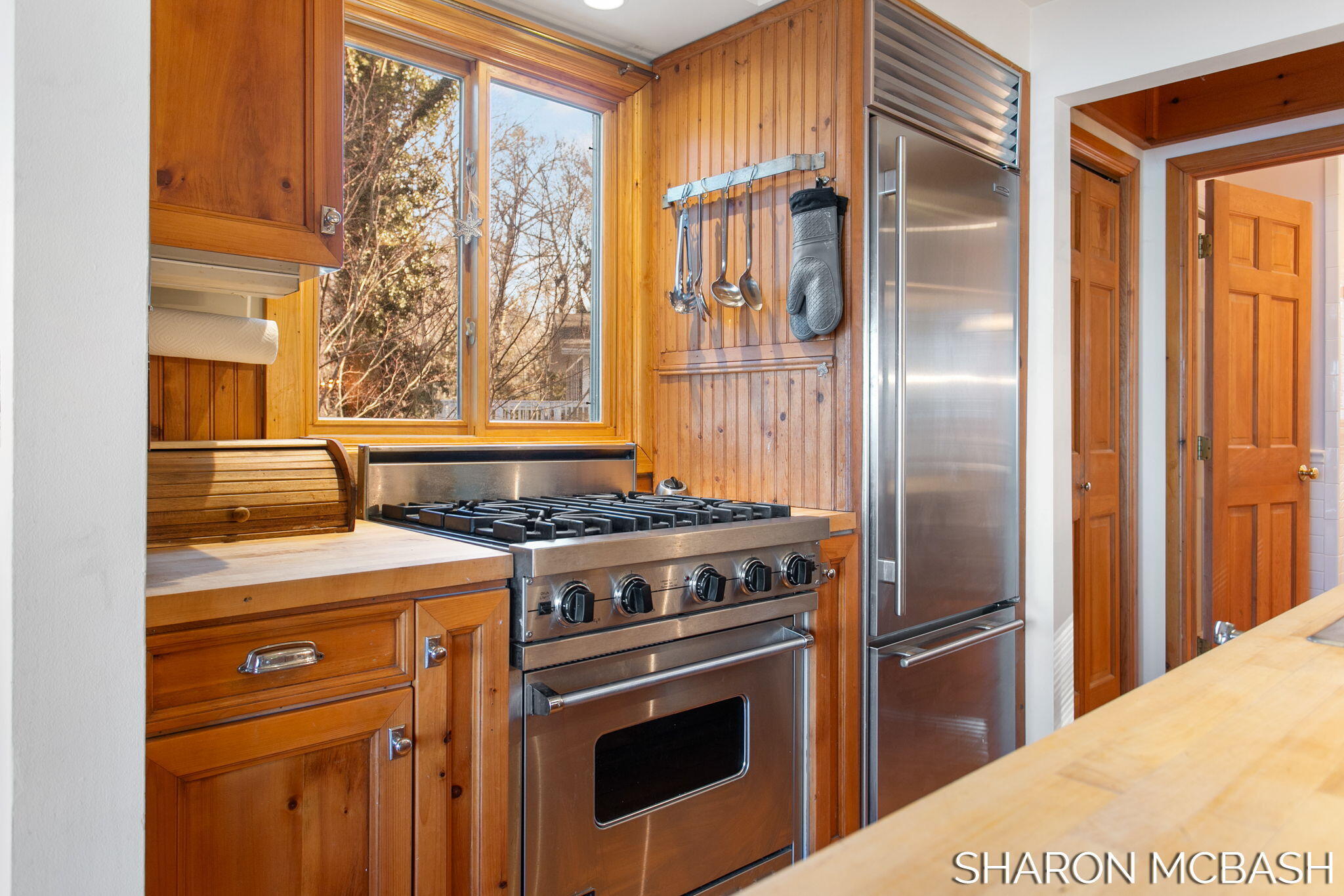 7183 Lakeview Terrace