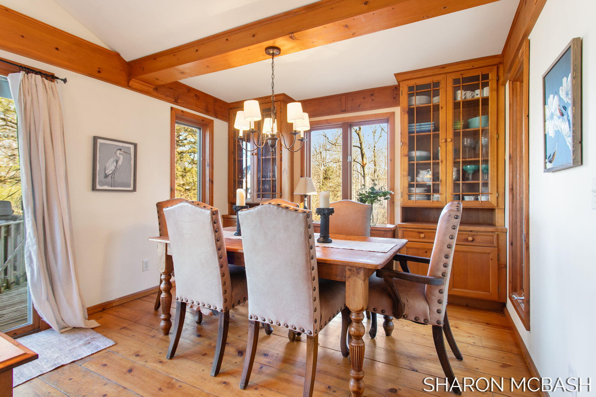 7183 Lakeview Terrace