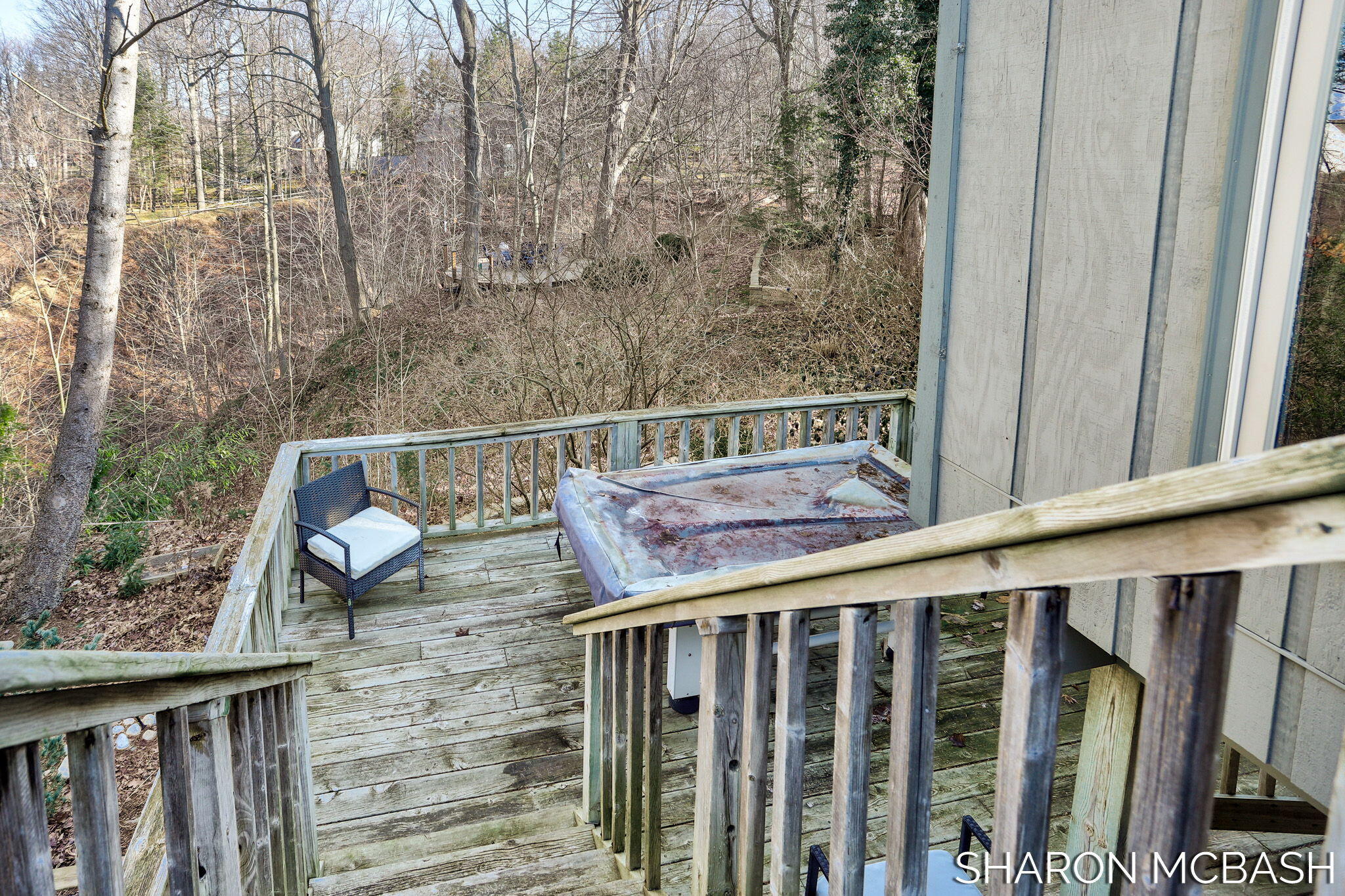 7183 Lakeview Terrace