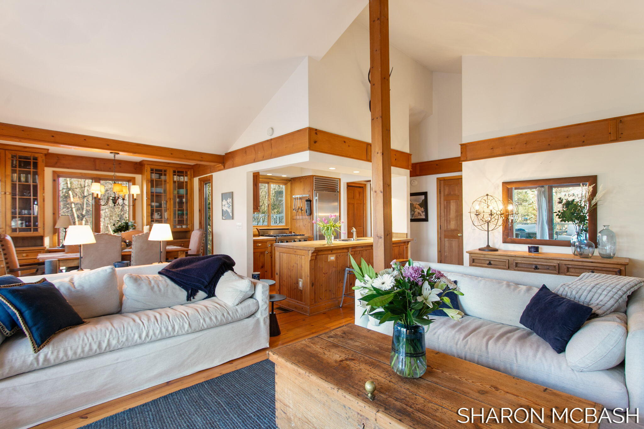 7183 Lakeview Terrace