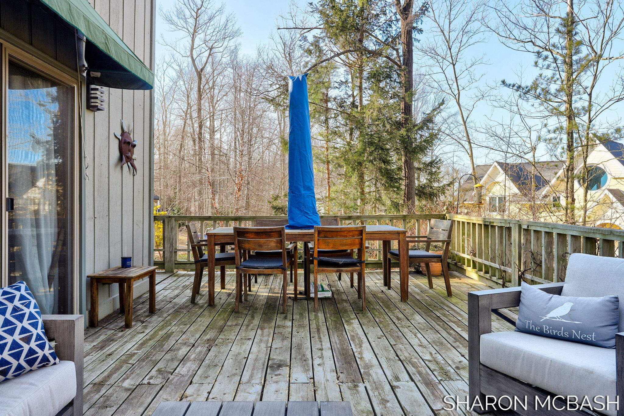 7183 Lakeview Terrace