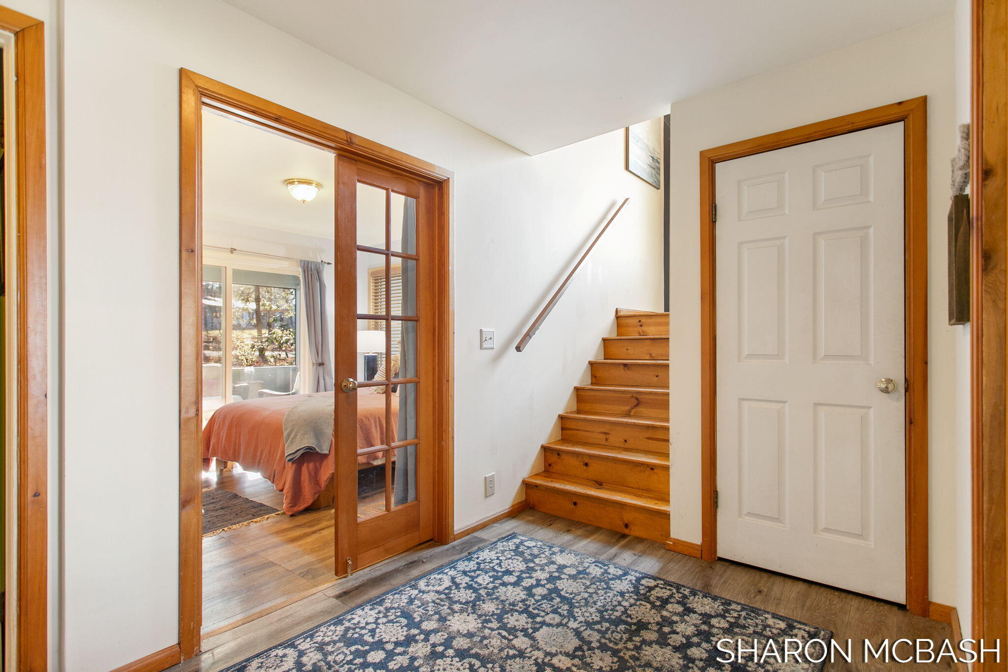 7183 Lakeview Terrace