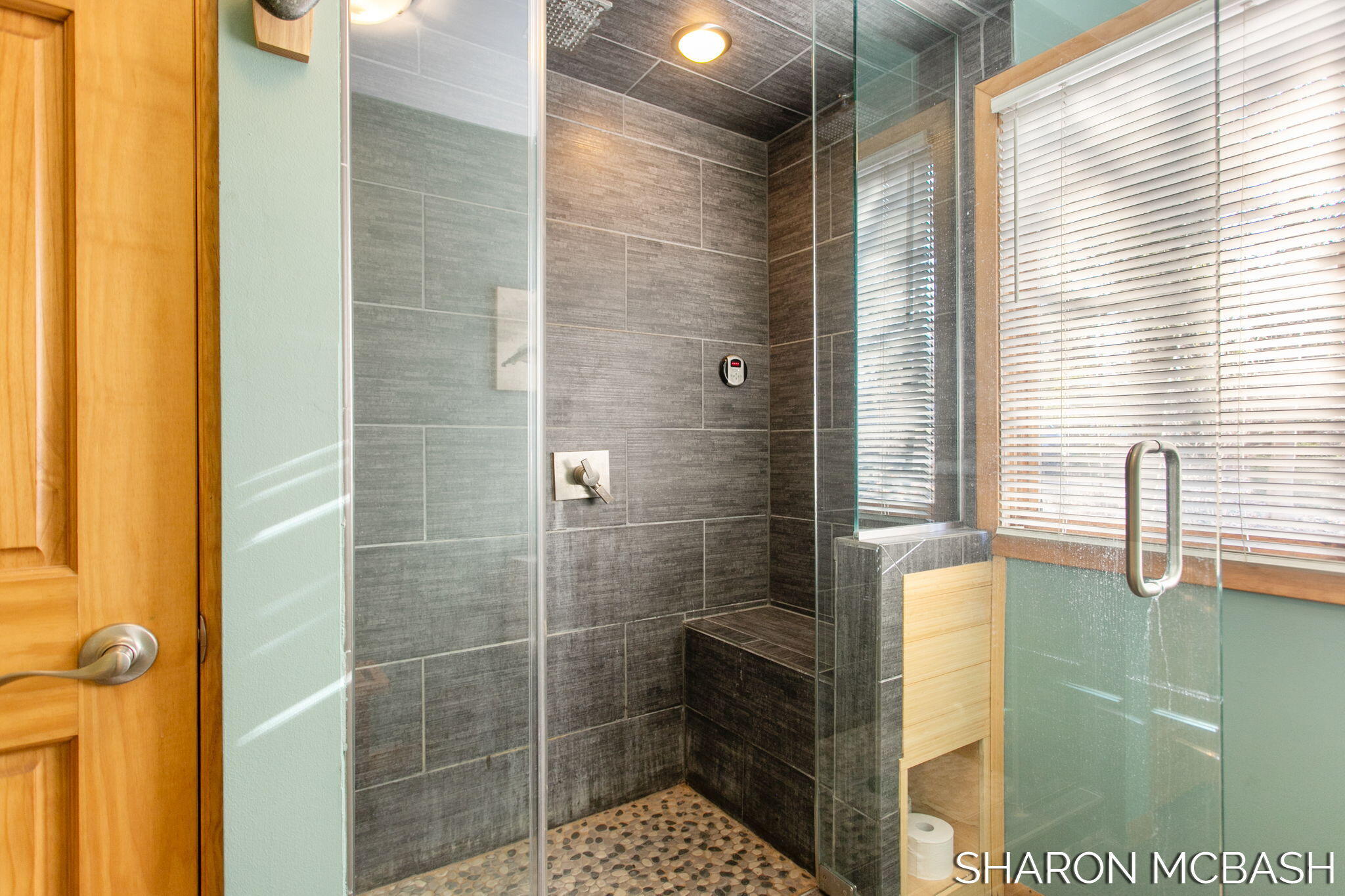 7183 Lakeview Terrace