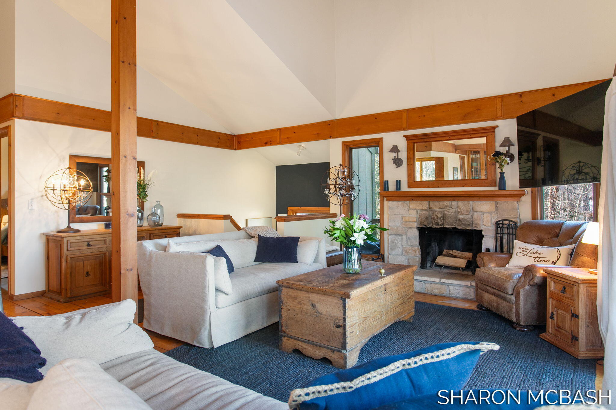 7183 Lakeview Terrace