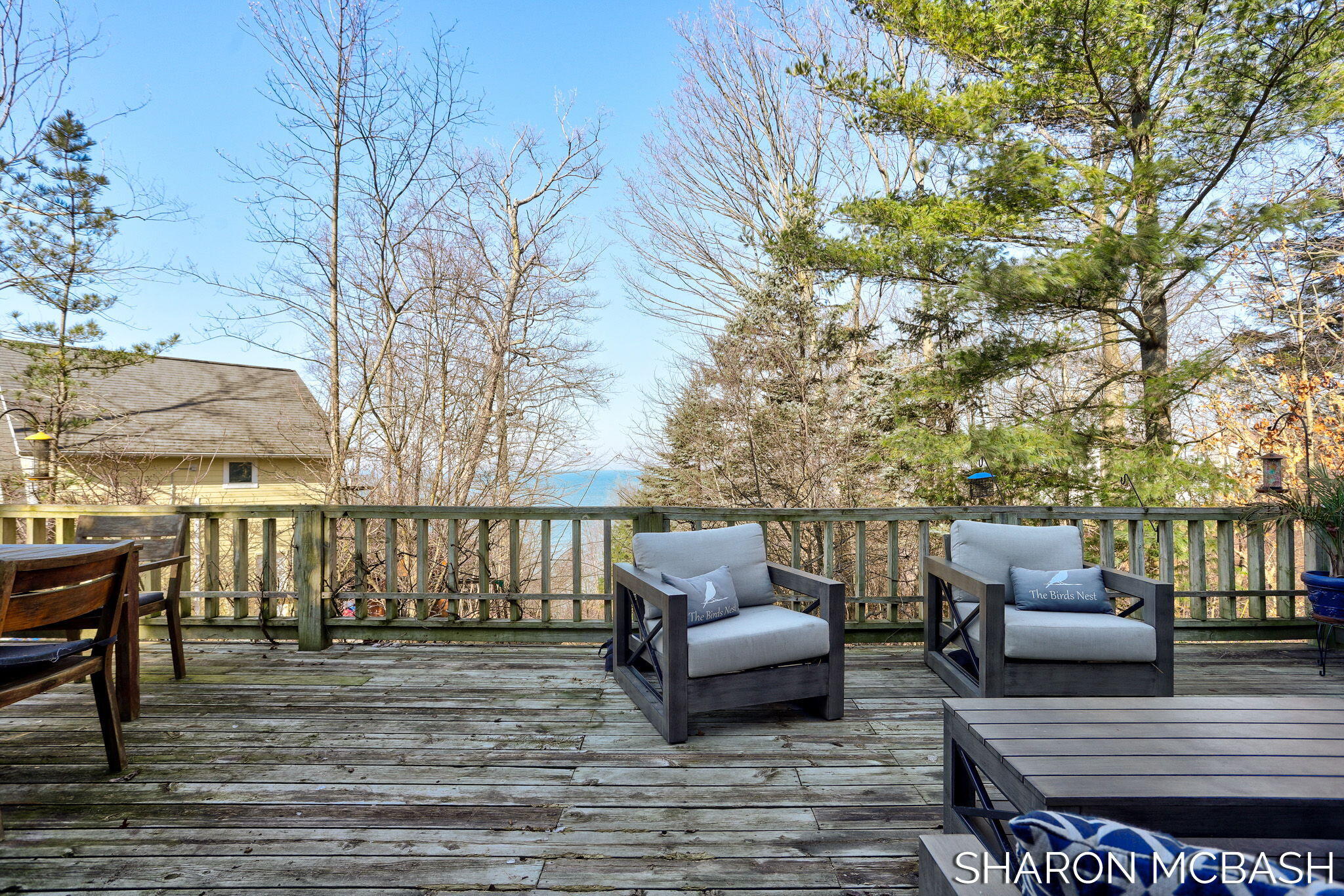 7183 Lakeview Terrace