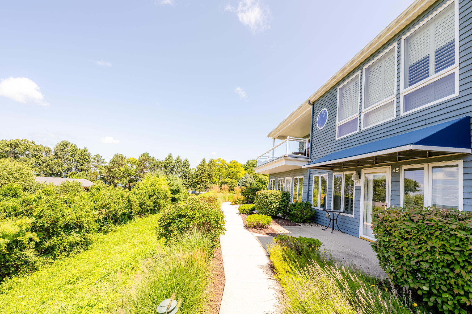 4144 Ridge Road, 35