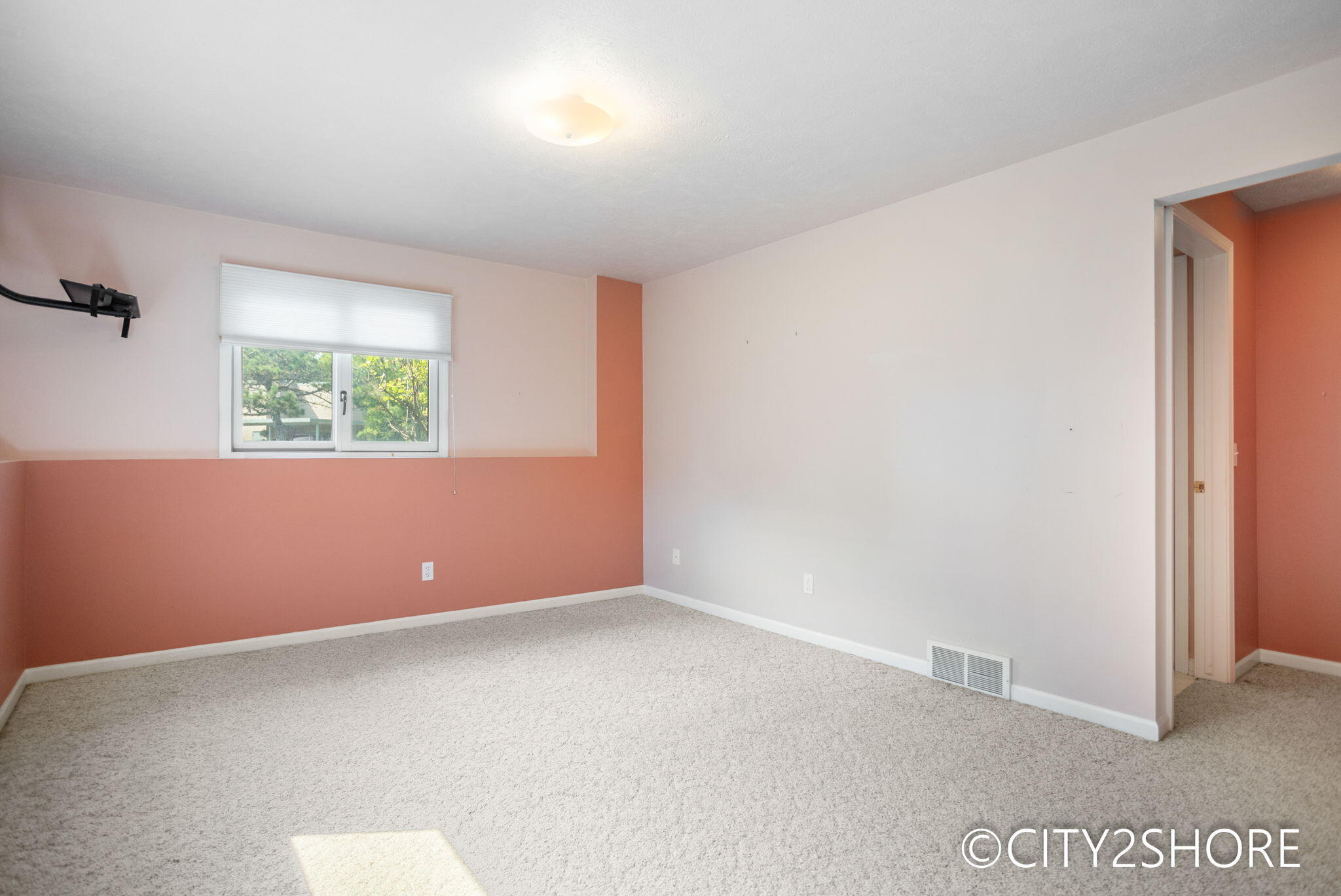 4313 Crest Creek Court SW