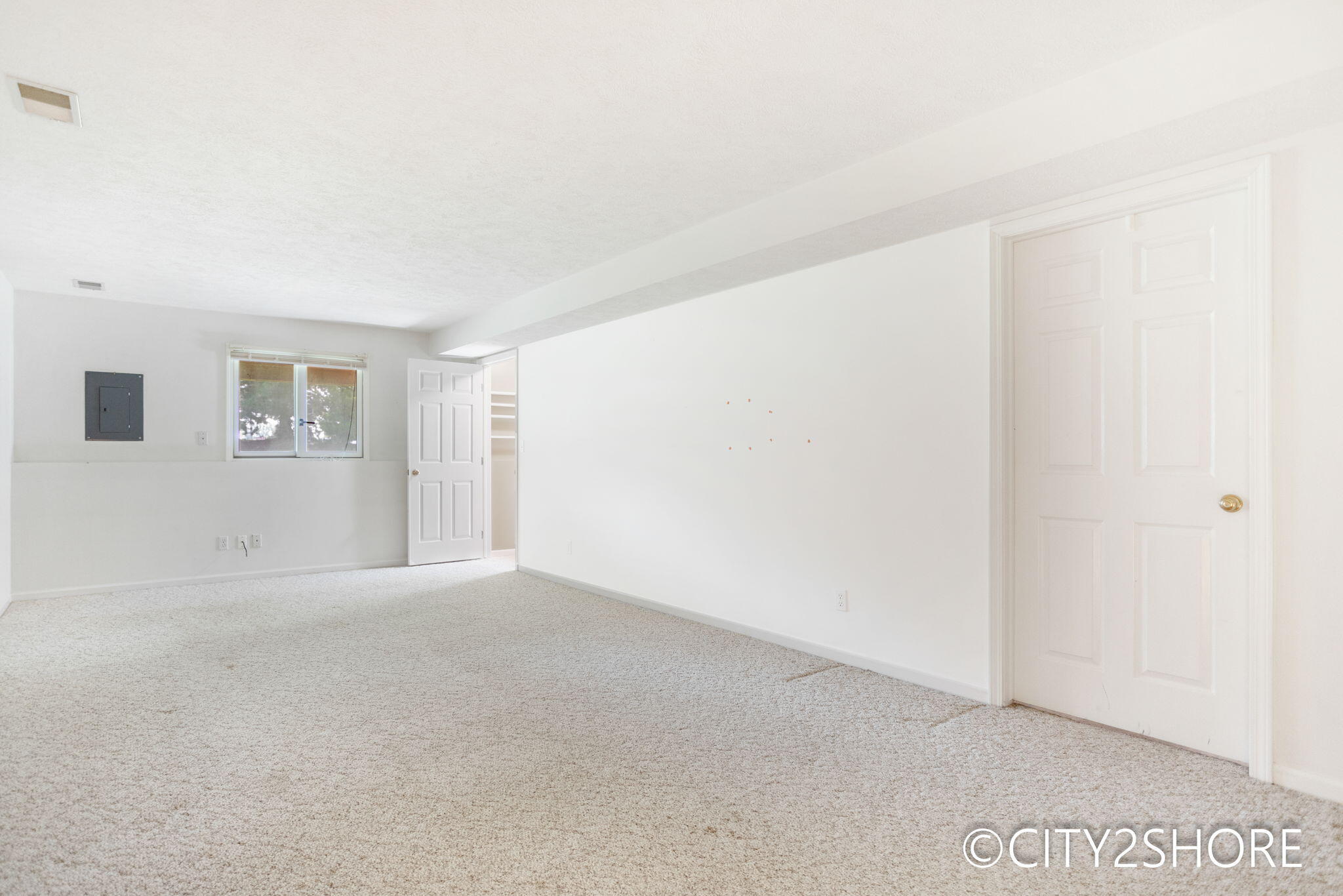 4313 Crest Creek Court SW