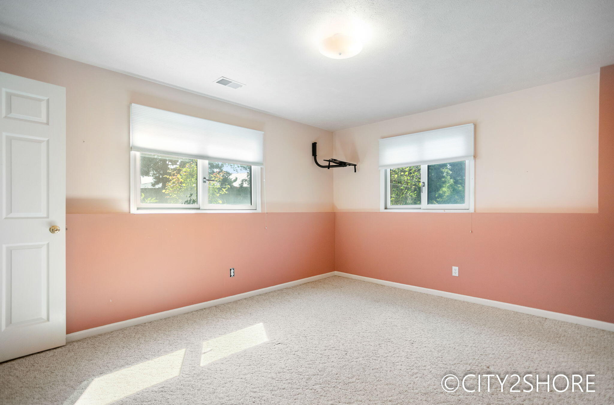 4313 Crest Creek Court SW