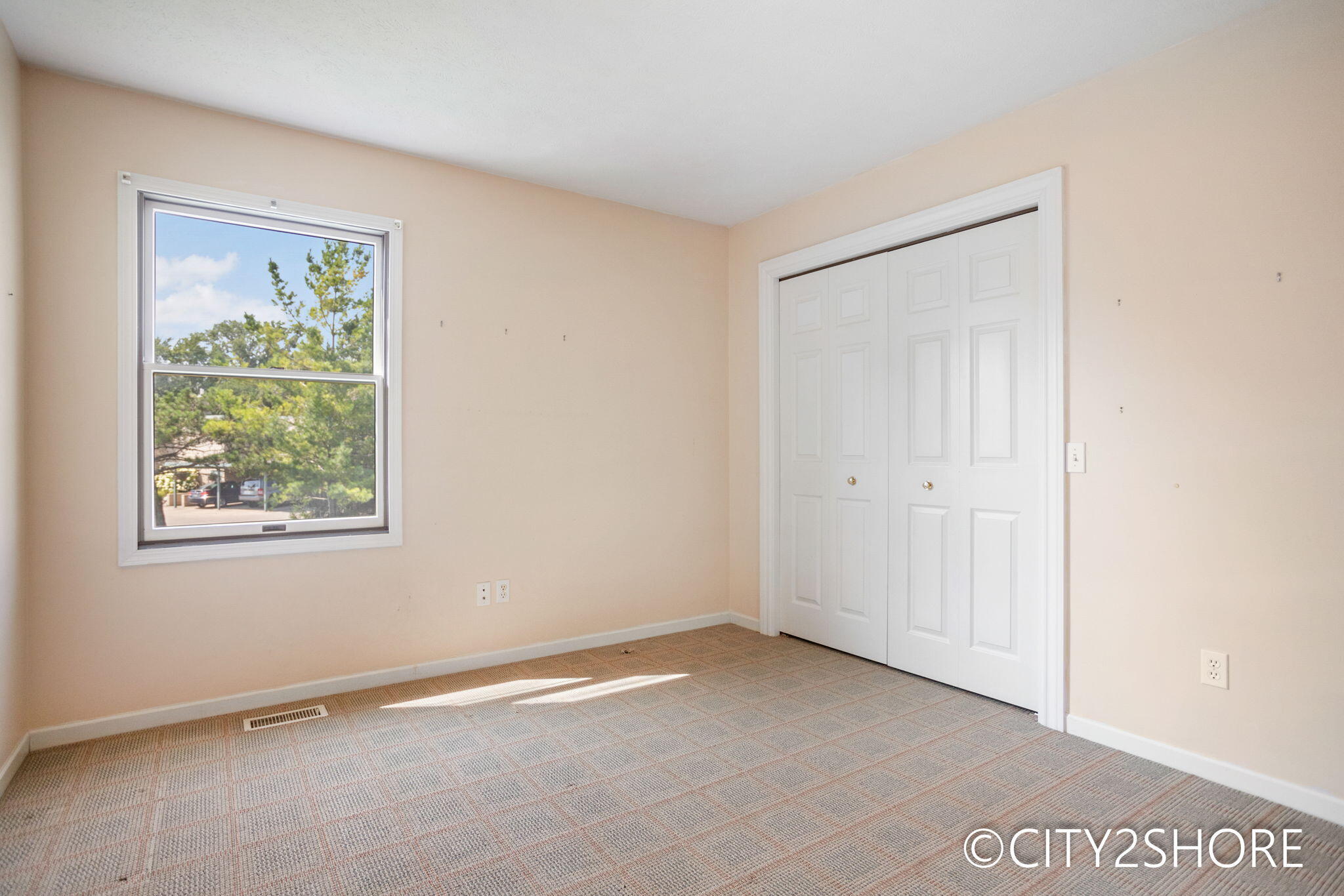 4313 Crest Creek Court SW