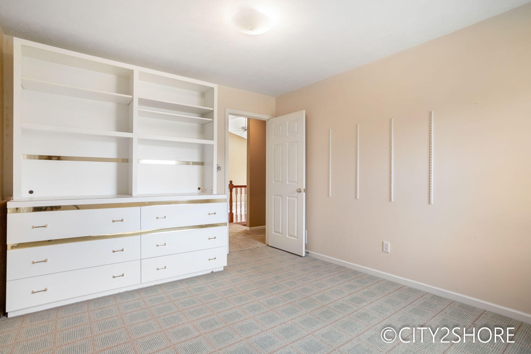 4313 Crest Creek Court SW