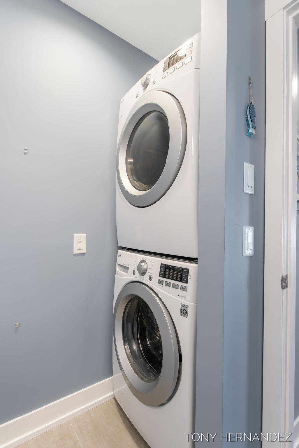 101 North Shore Drive, 2