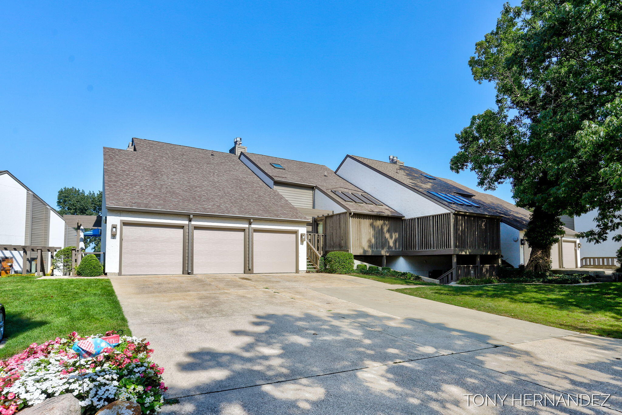 101 North Shore Drive, 2