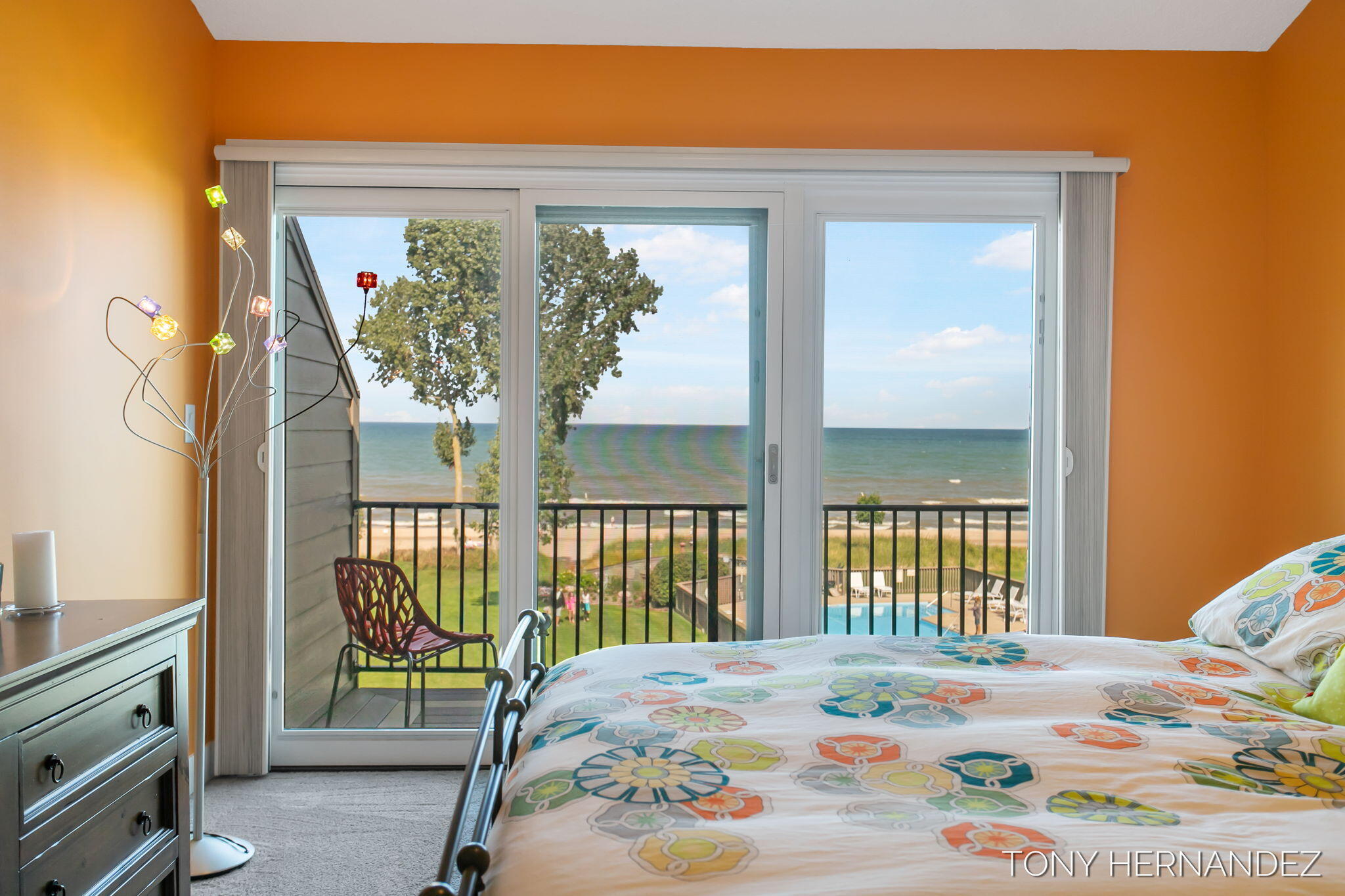 101 North Shore Drive, 2