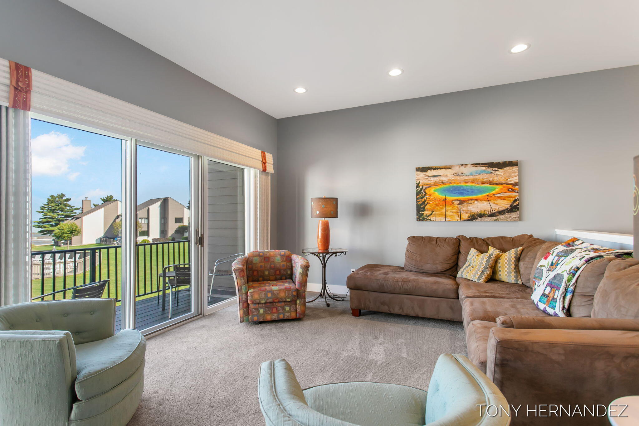 101 North Shore Drive, 2