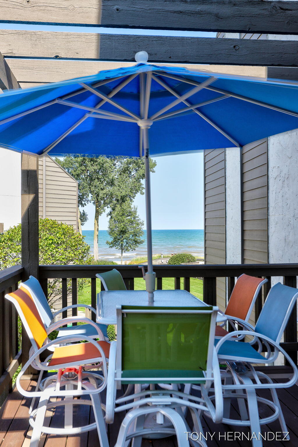 101 North Shore Drive, 2