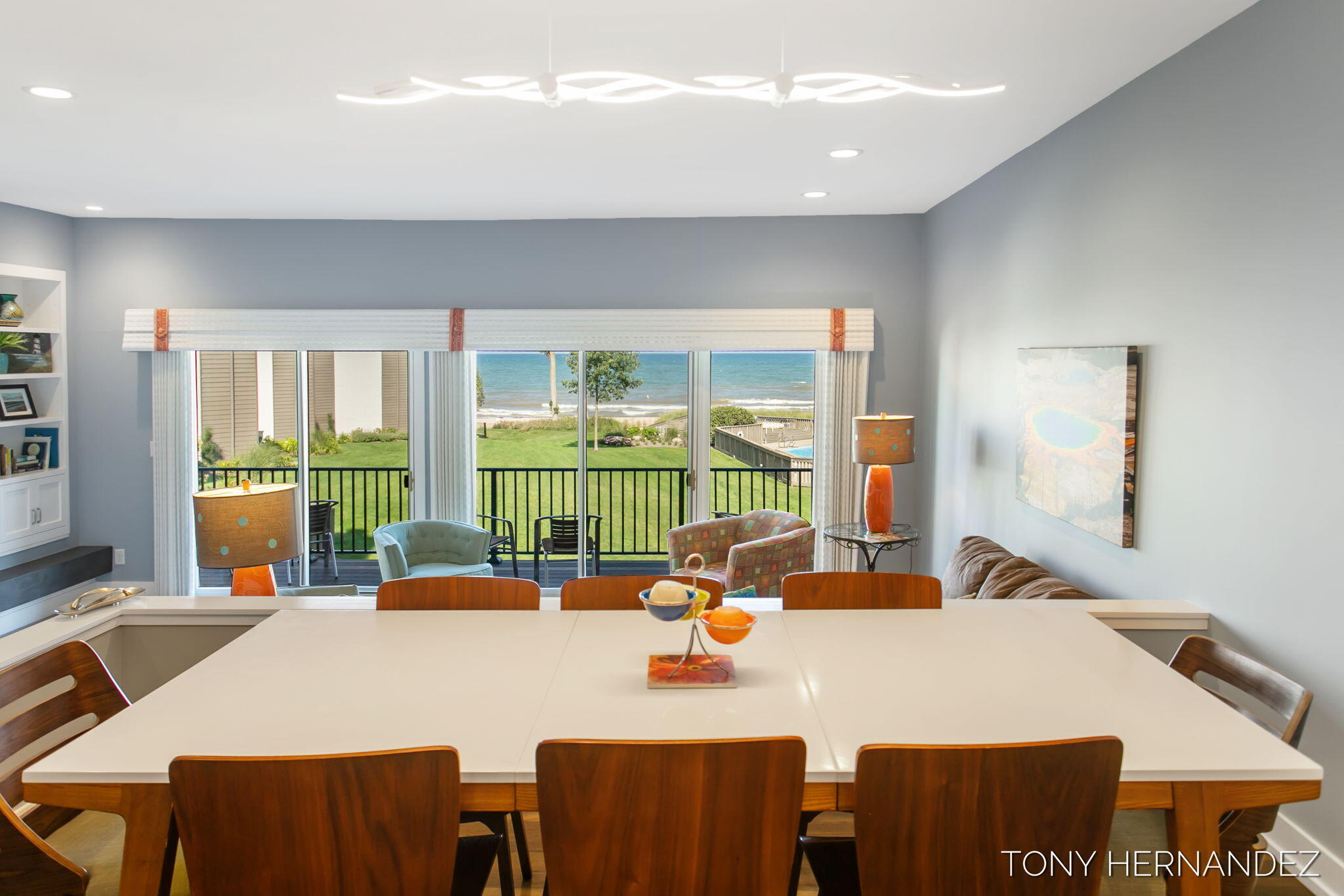 101 North Shore Drive, 2