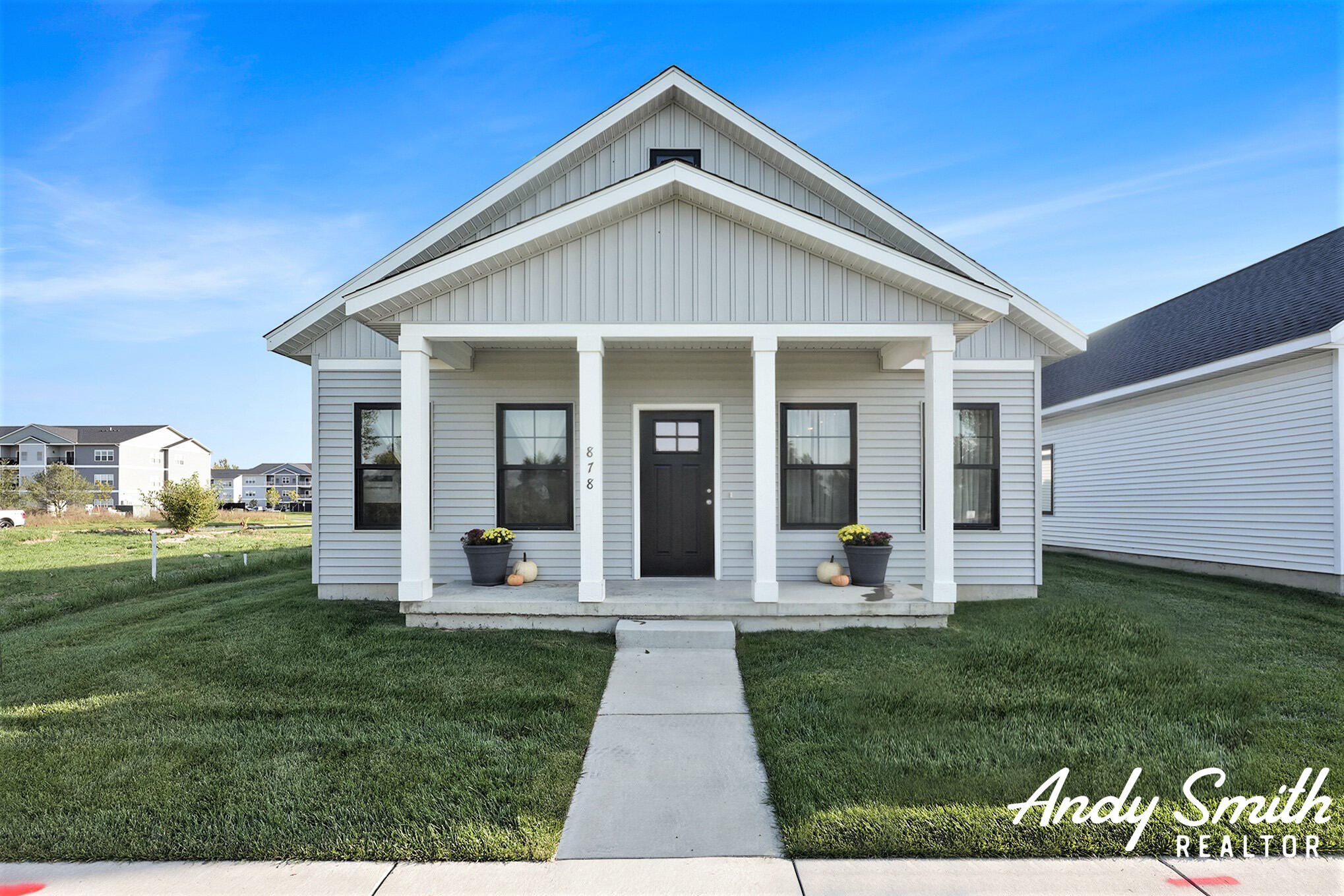 878 Winchester Street