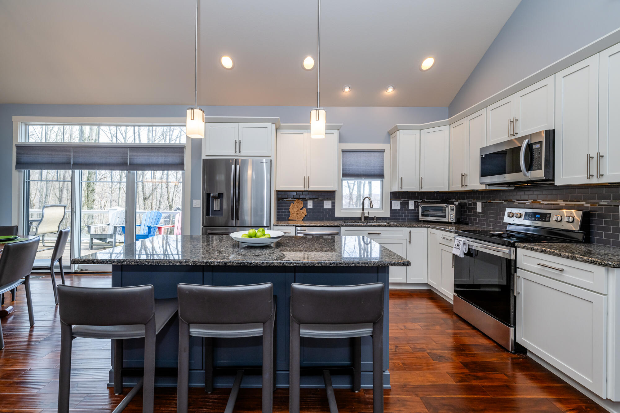3441 Lake Chapin Drive