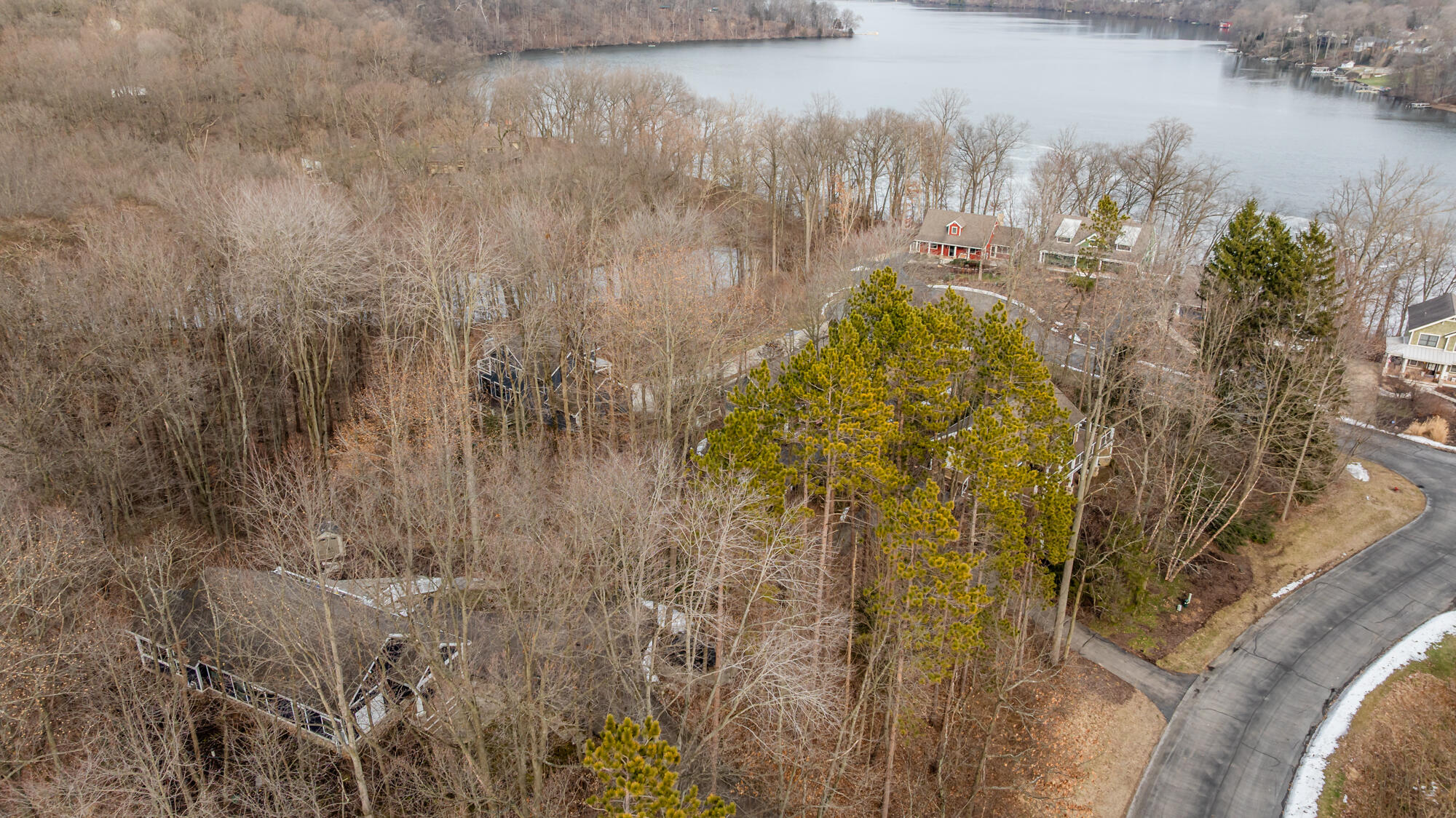 3441 Lake Chapin Drive