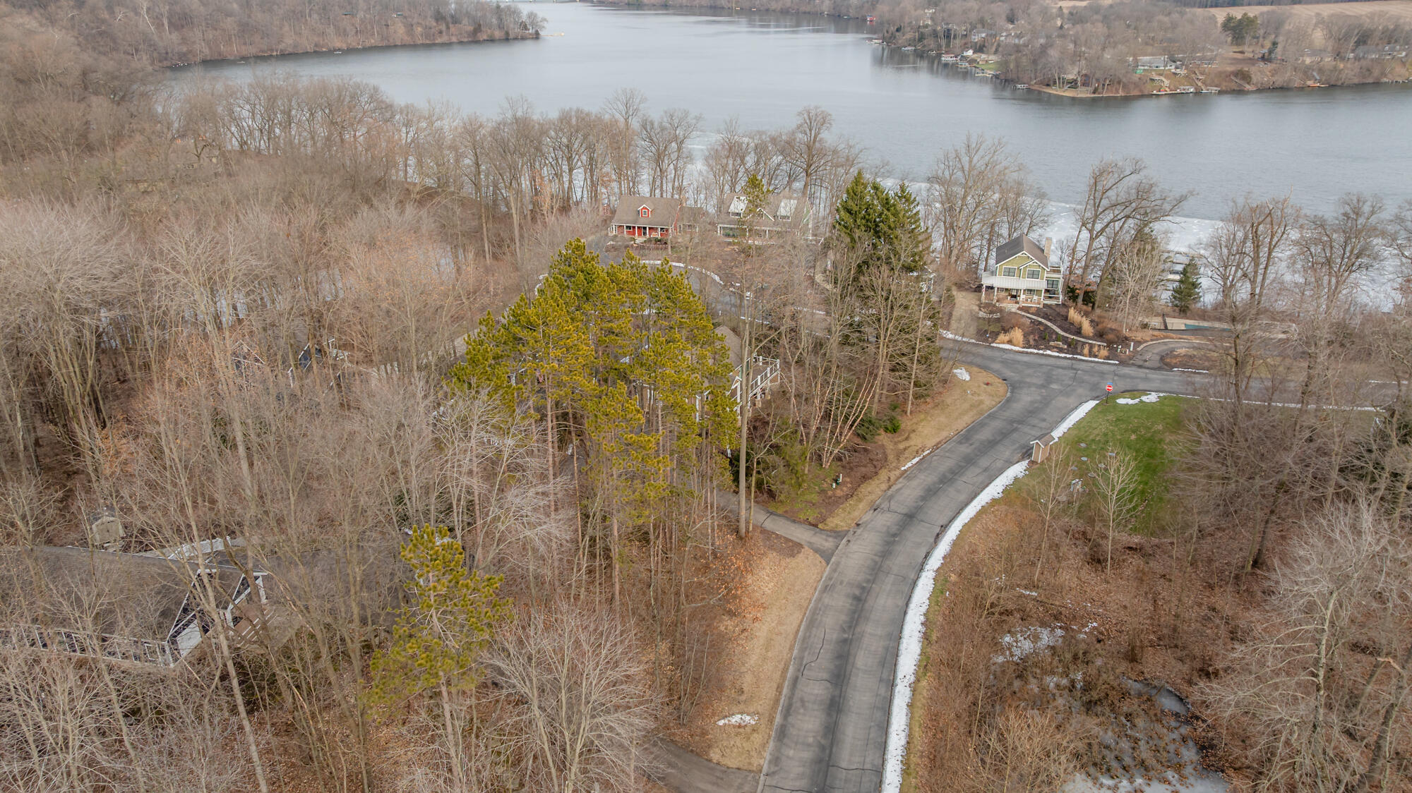 3441 Lake Chapin Drive