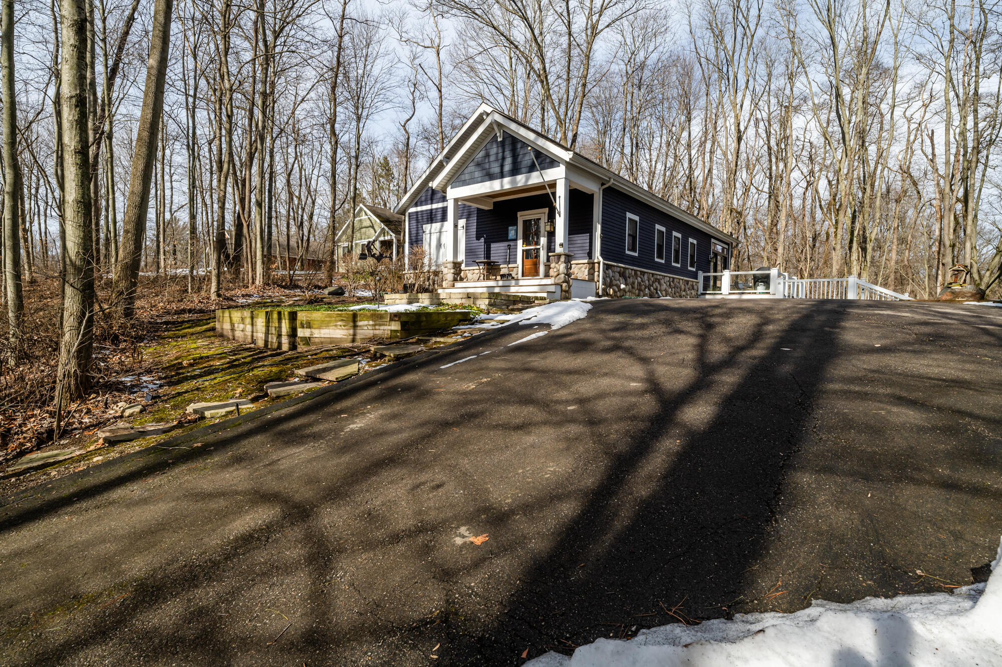 3441 Lake Chapin Drive