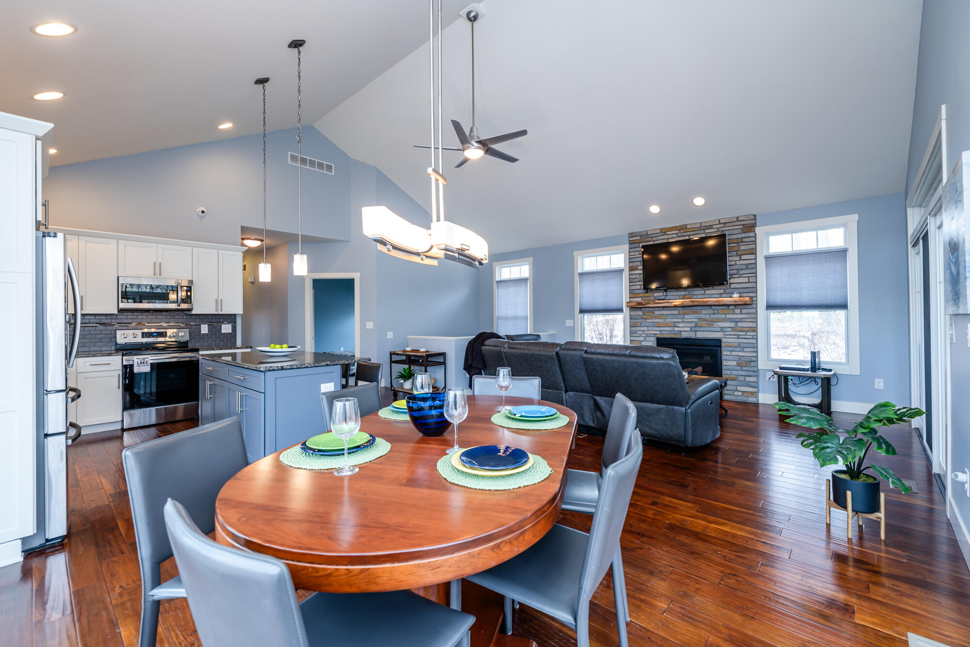 3441 Lake Chapin Drive