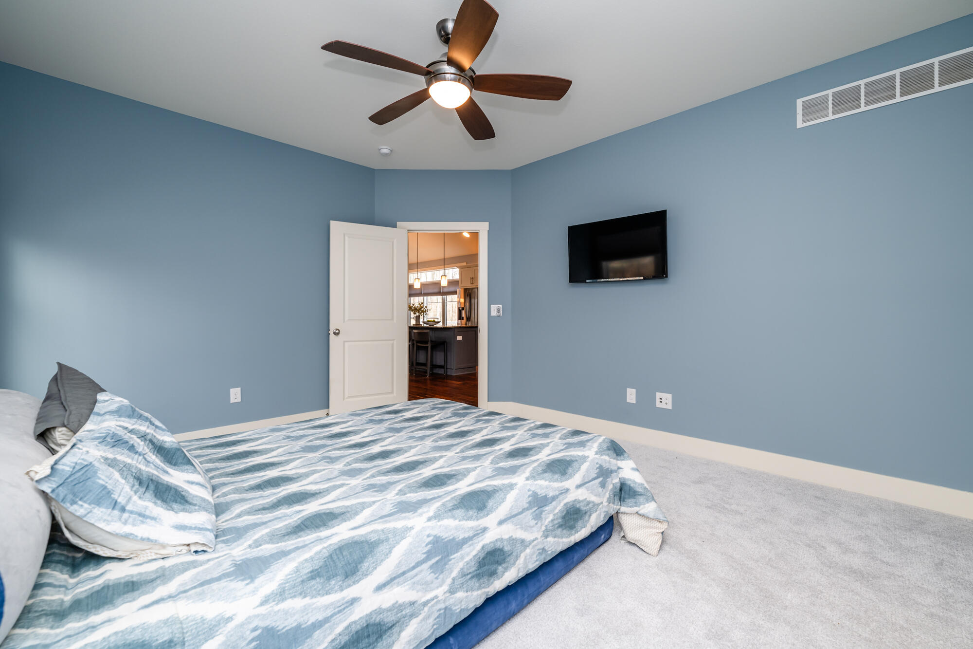 3441 Lake Chapin Drive