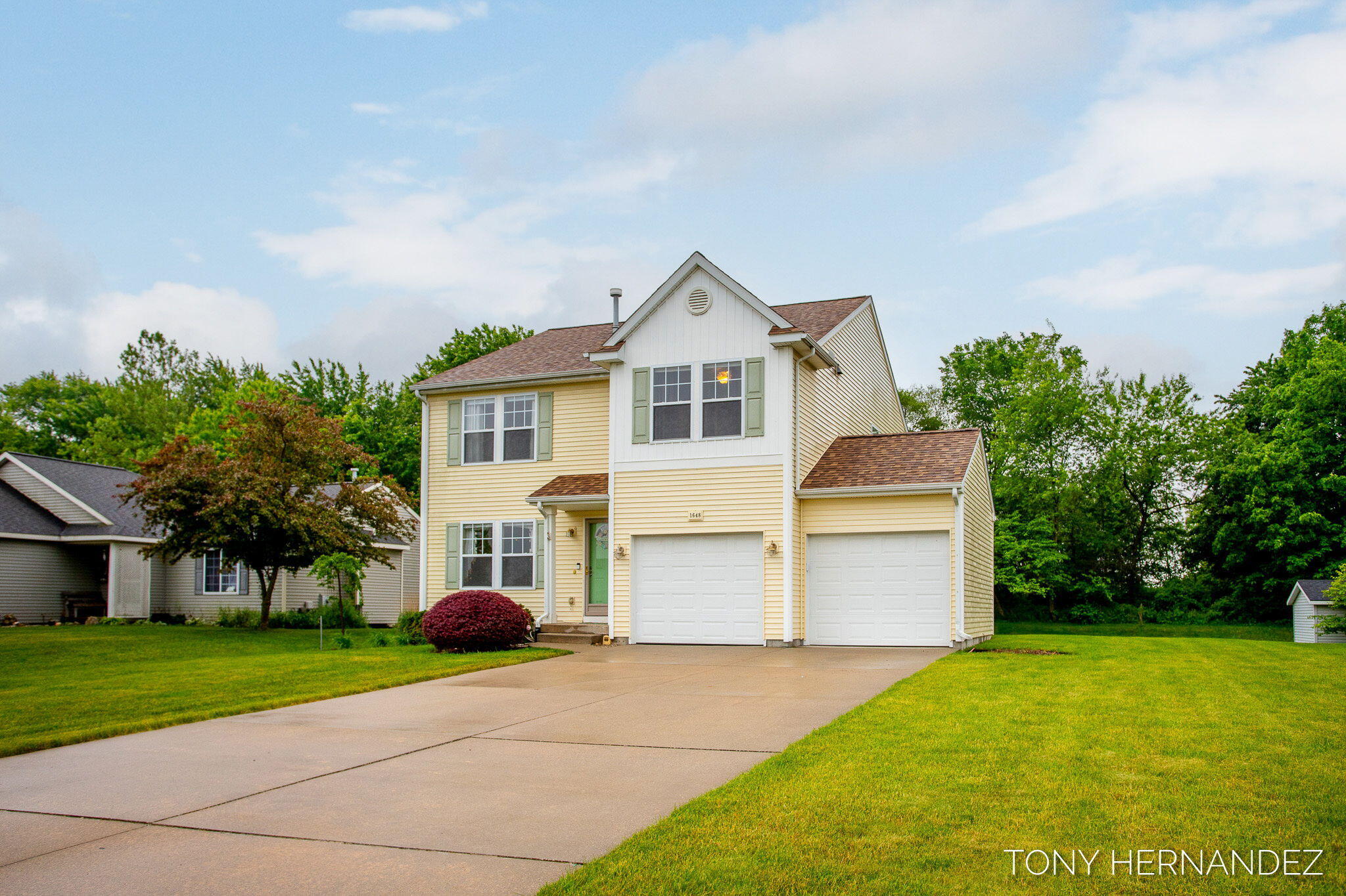 1648 Crescent Pointe Drive SE