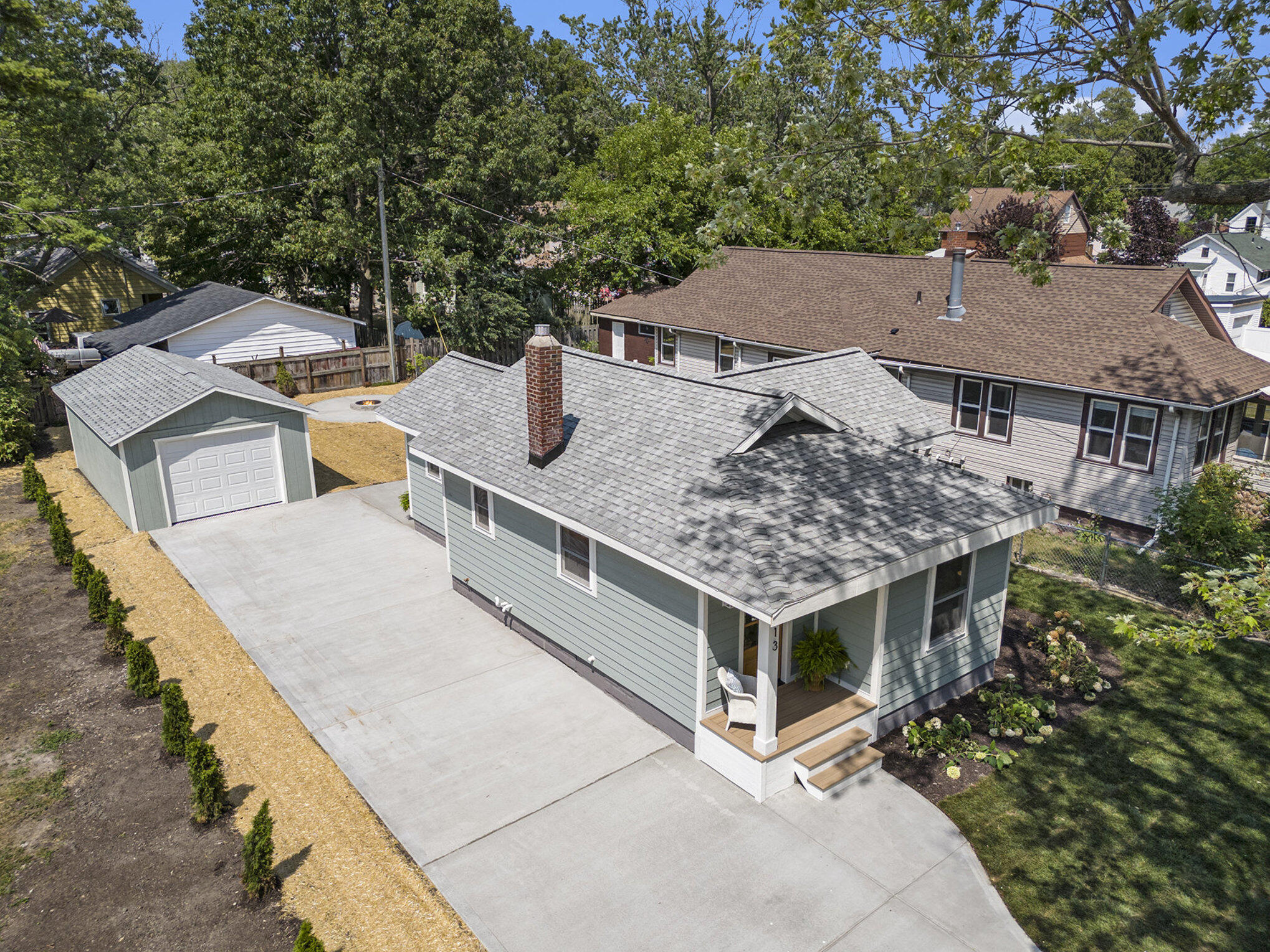 313 Lyon Street