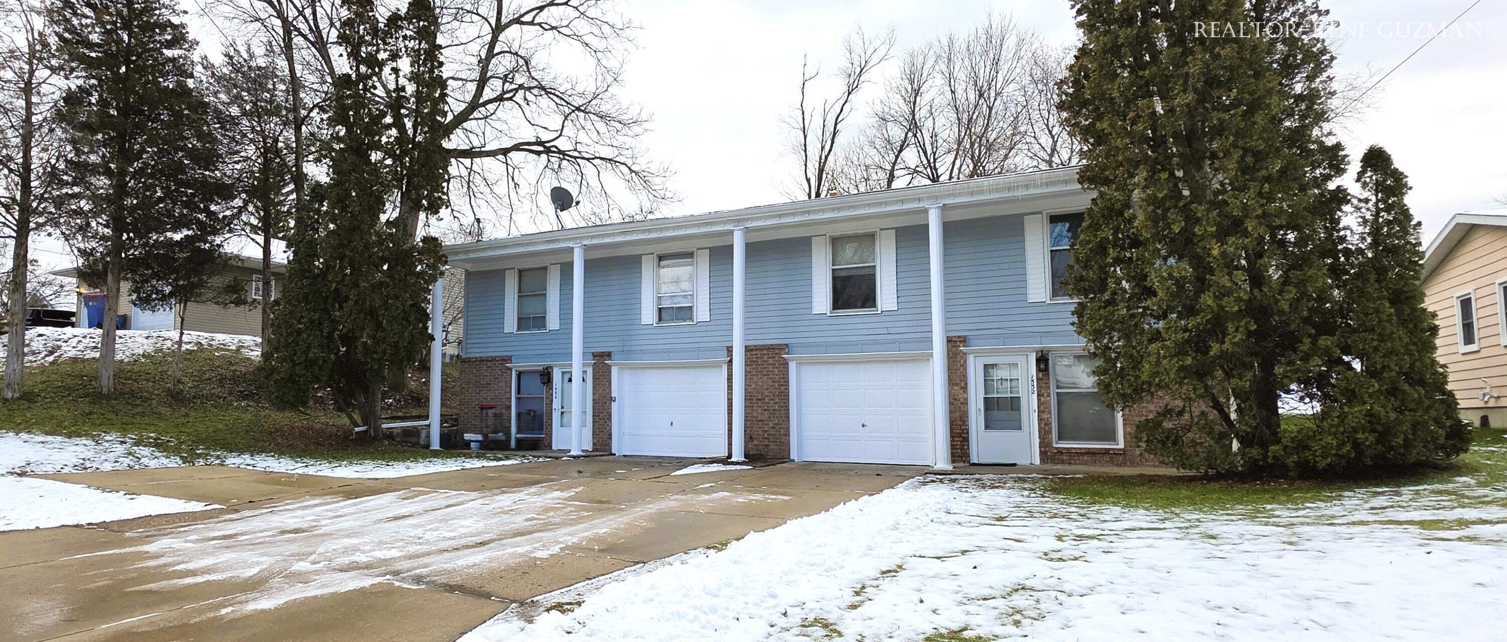 1532 Blossom Street SE 1532, 1534