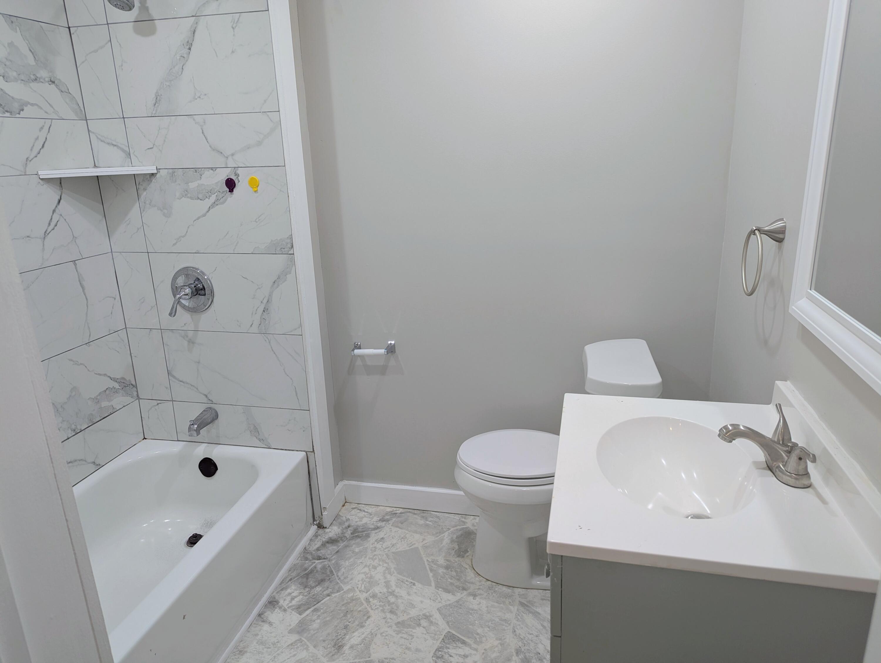 1402 North Avenue NE