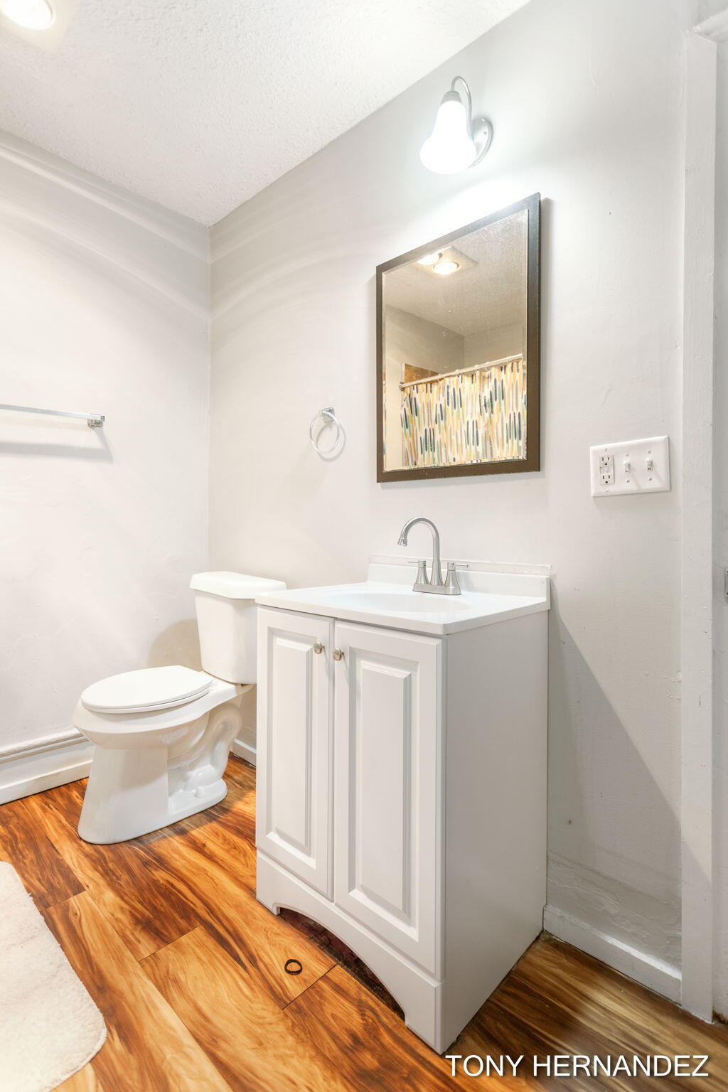 1402 North Avenue NE