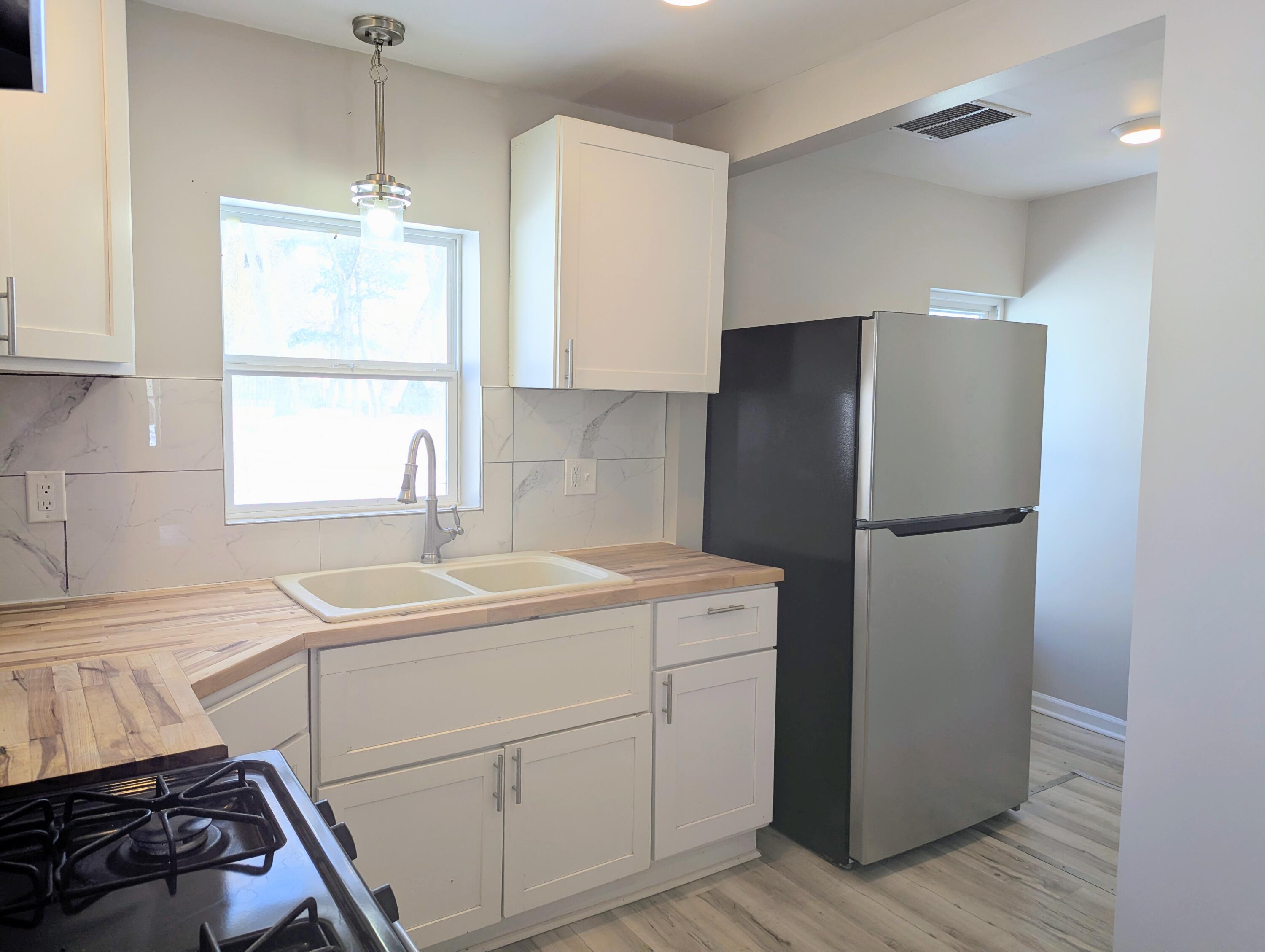 1402 North Avenue NE