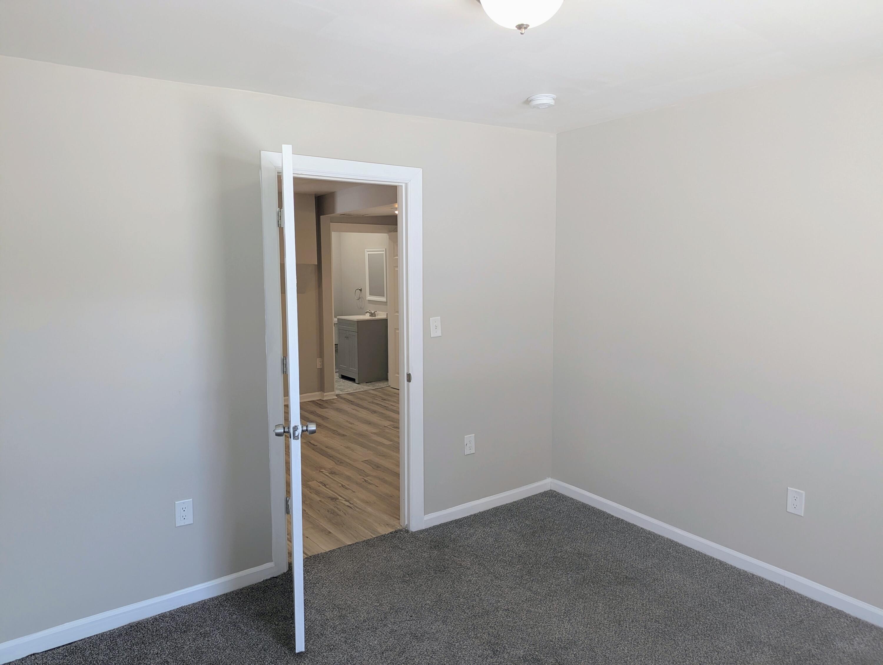 1402 North Avenue NE